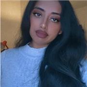 I give private lessons to learn Italian tailored for adults and children.